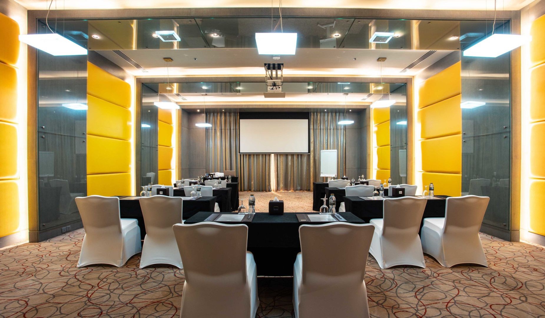 Time Grand Plaza Hotel