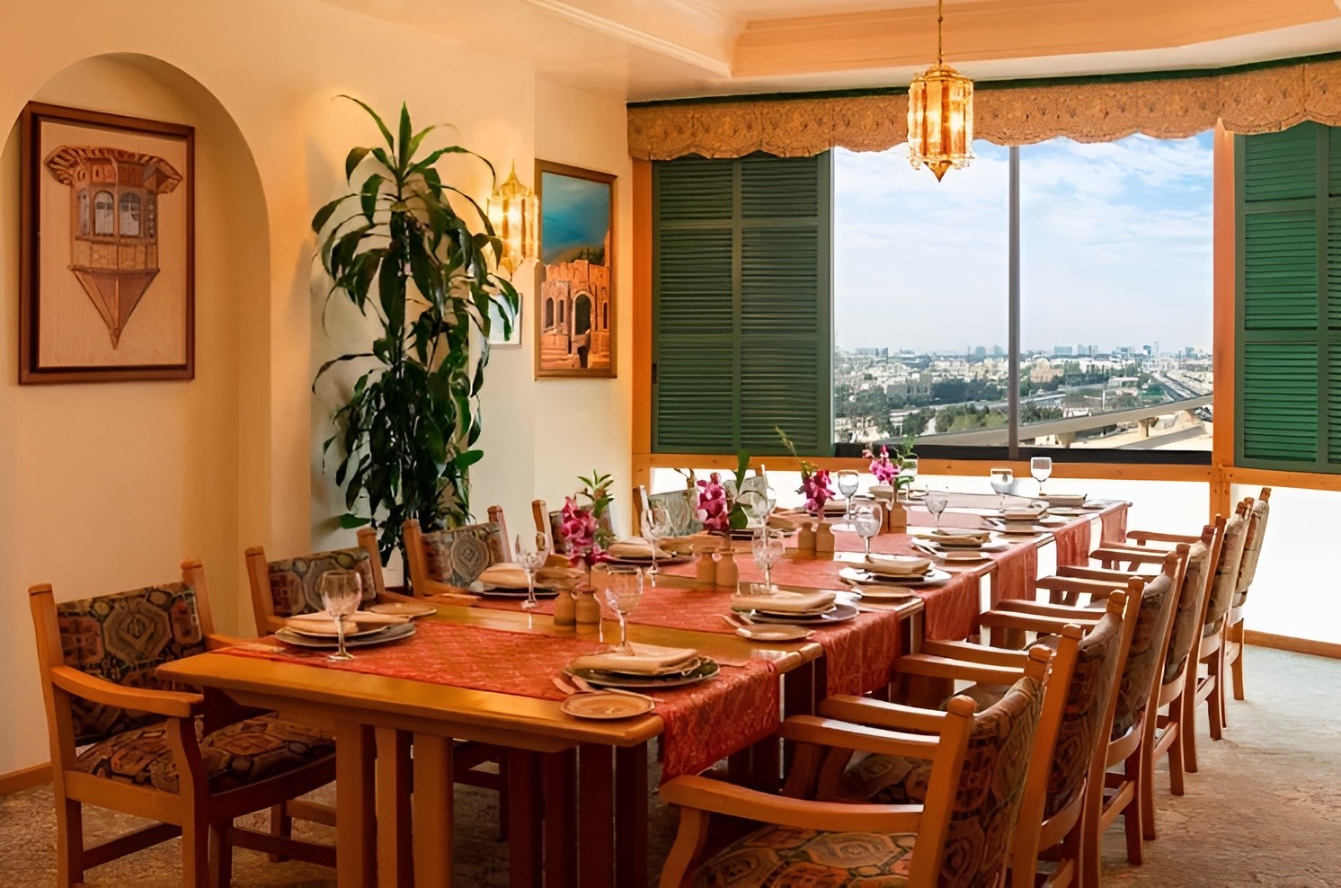 Le Tarbouche Lebanese Restaurant