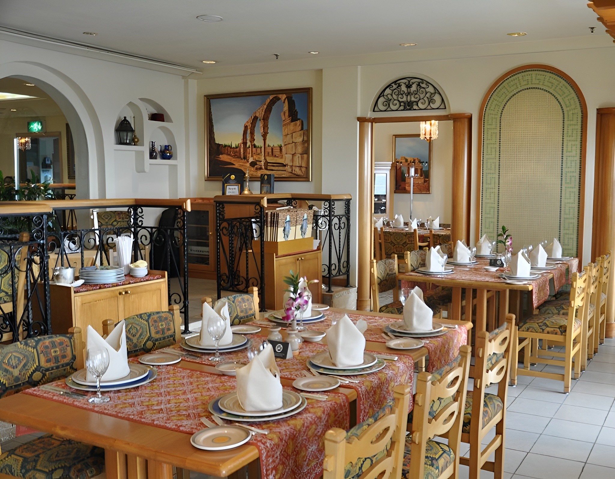 Le Tarbouche Lebanese Restaurant