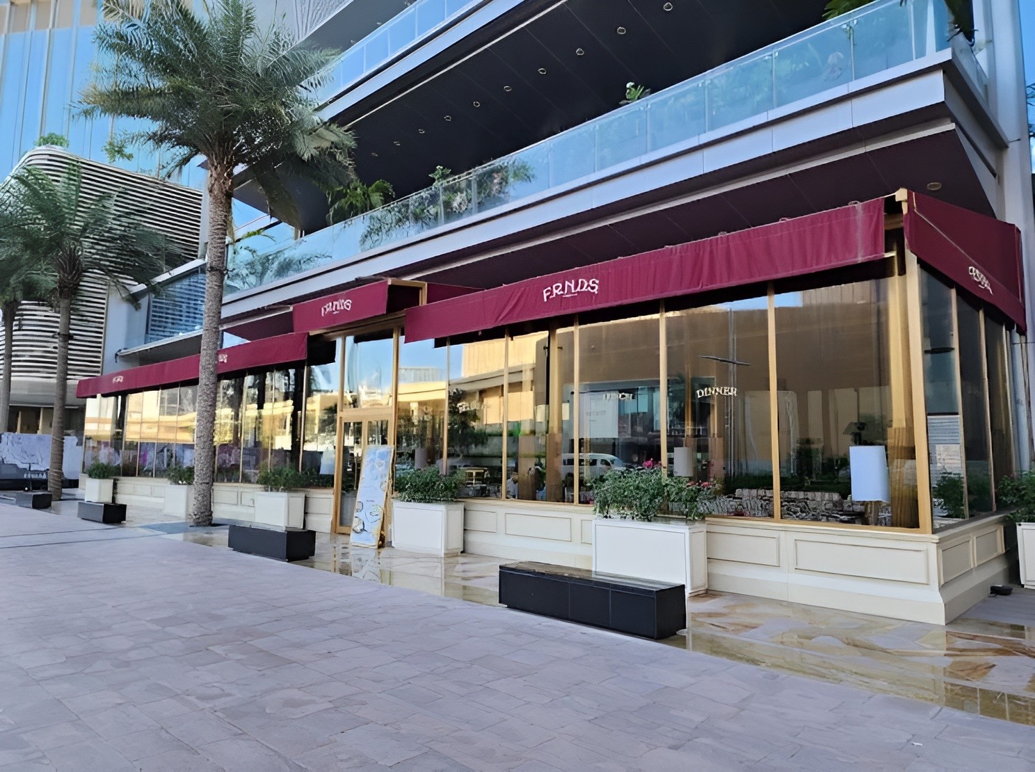 F.R.N.D.S Restaurant Dubai