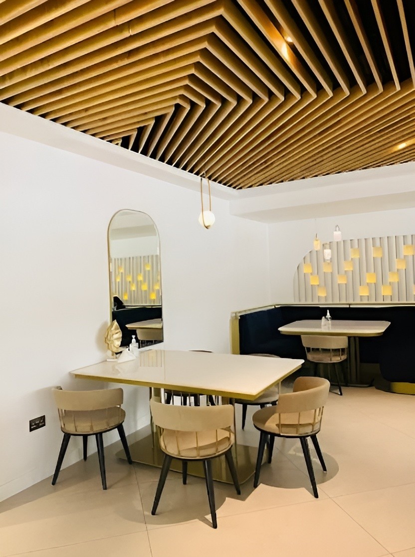 7 Vibez Restaurant Muscat