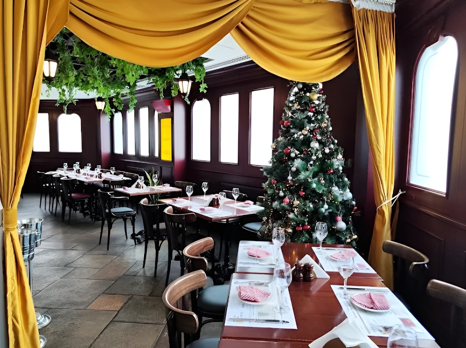 CQ French Brasserie Restaurant