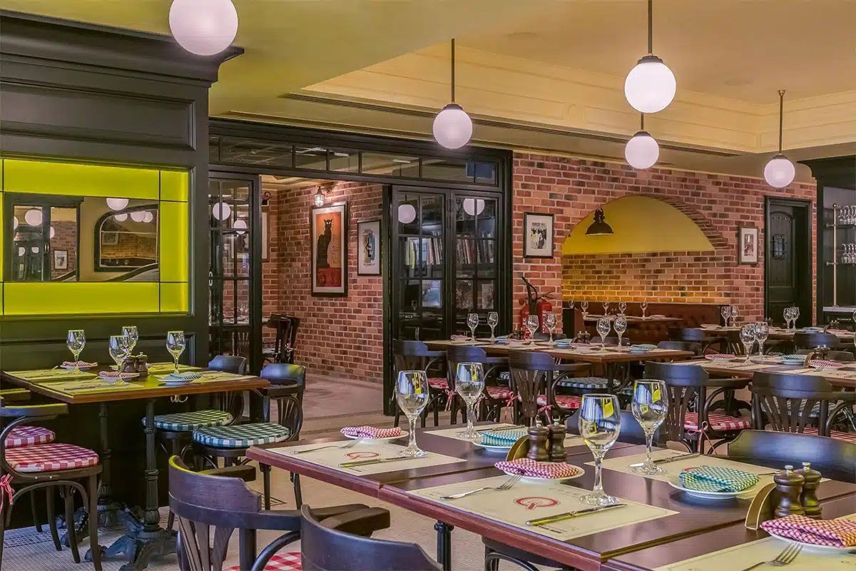 CQ French Brasserie Restaurant