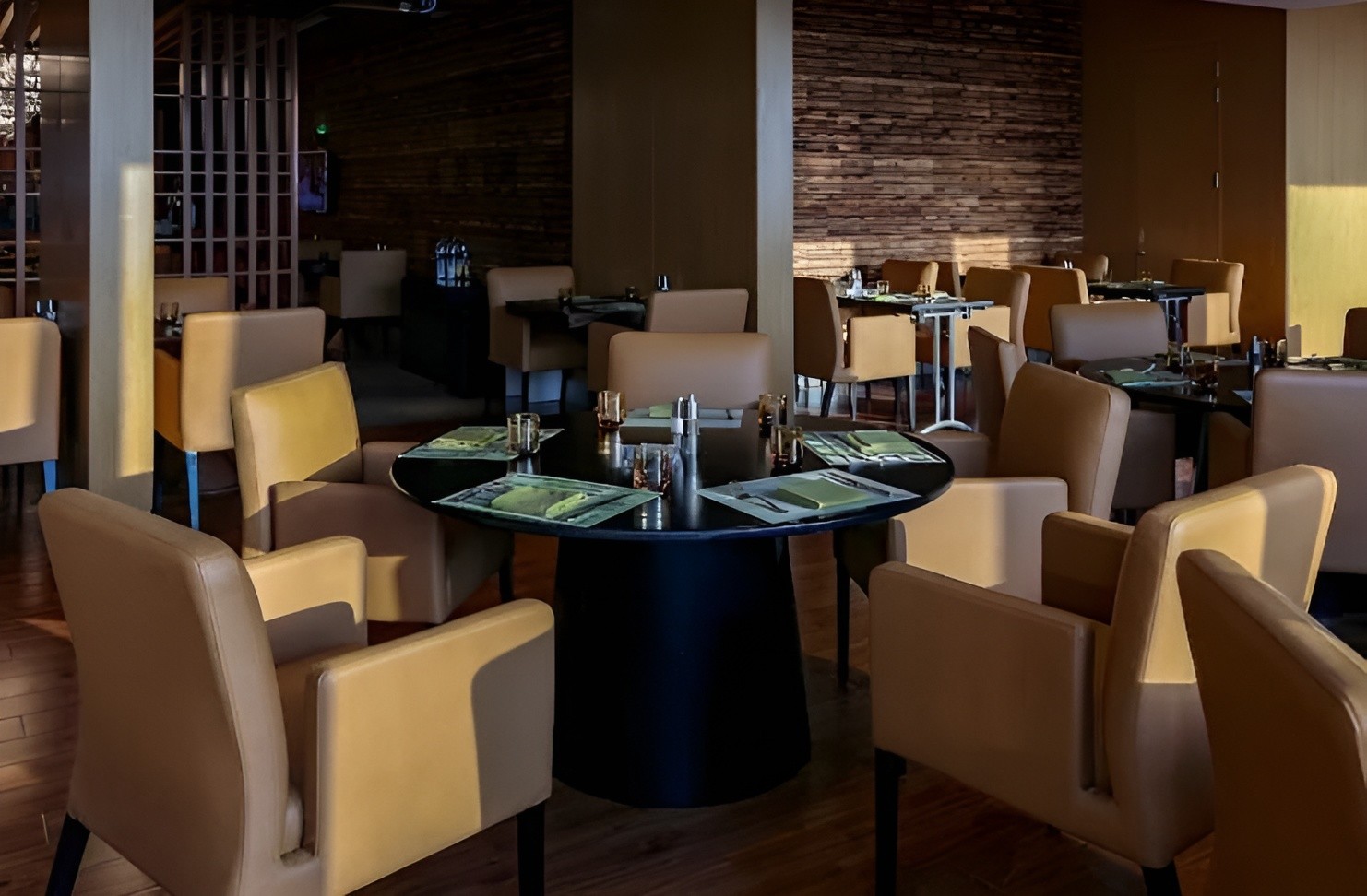V Lounge Dubai