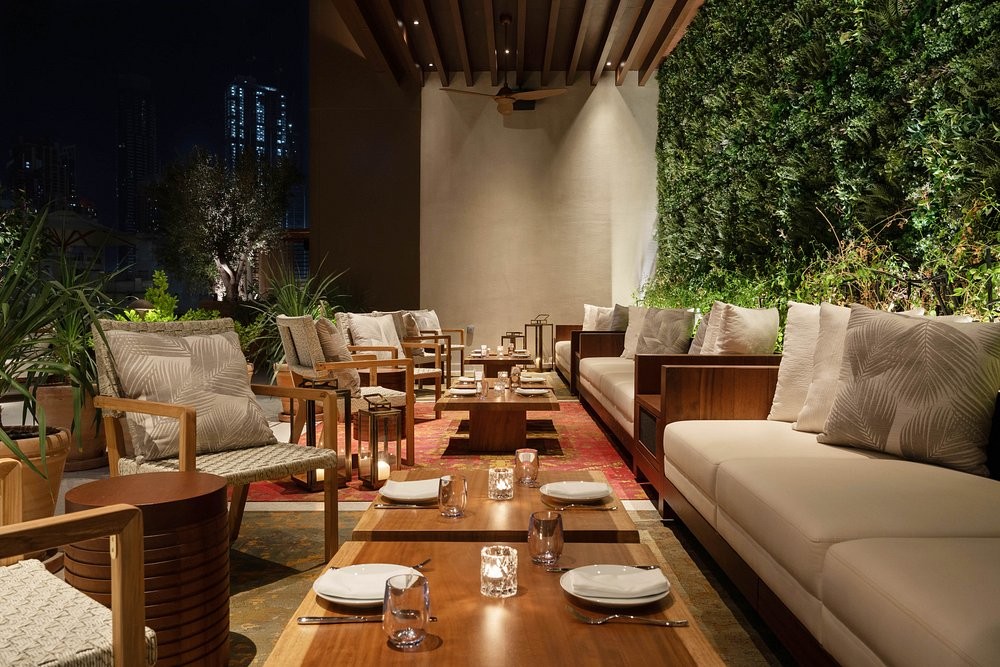 Thia Skylounge Restaurant Dubai