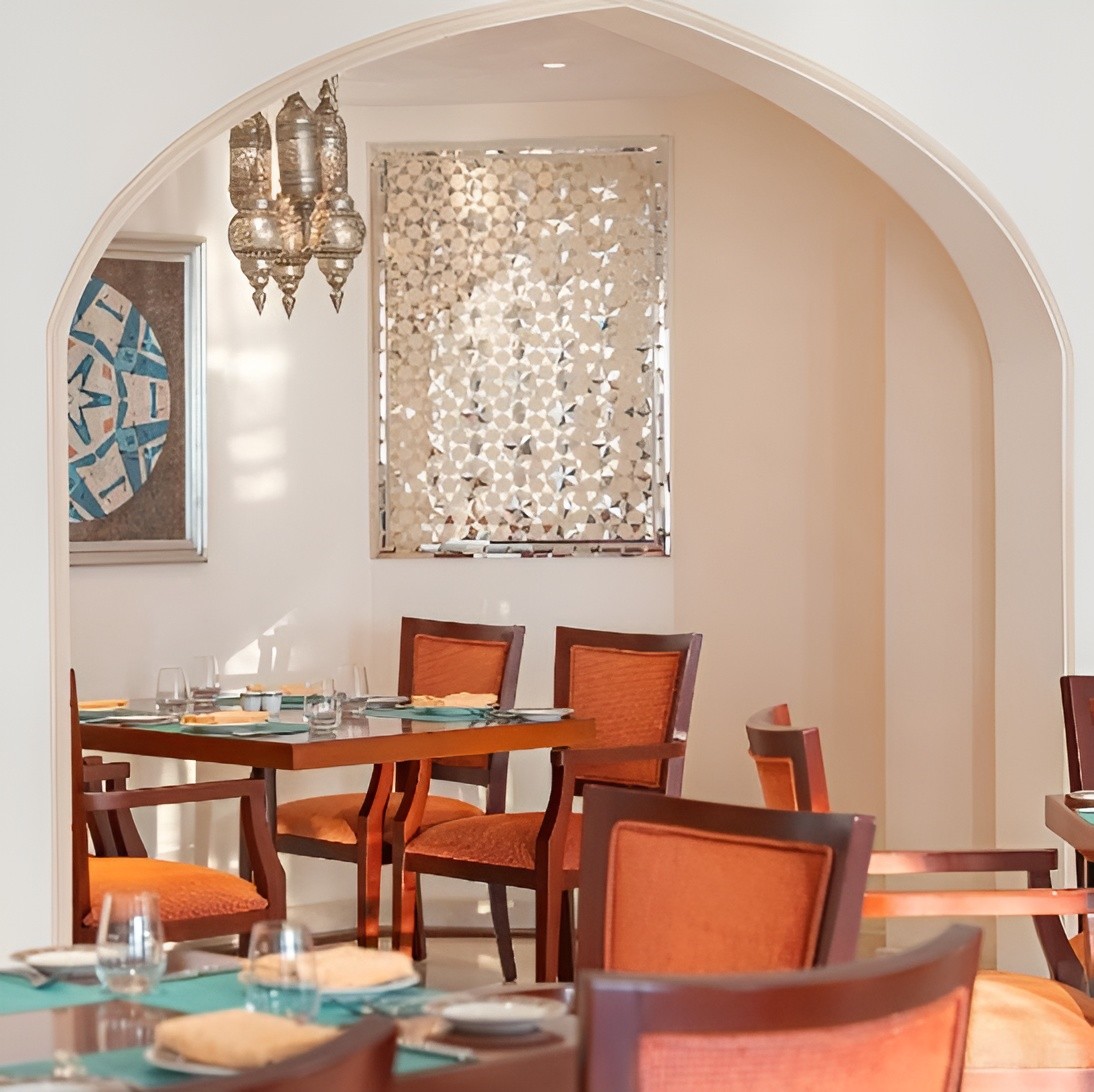 Shiraz Restaurant Crowne Plaza Muscat