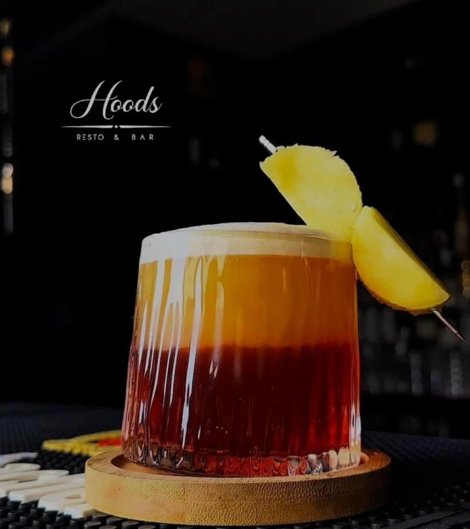 Hoods Resto & Bar