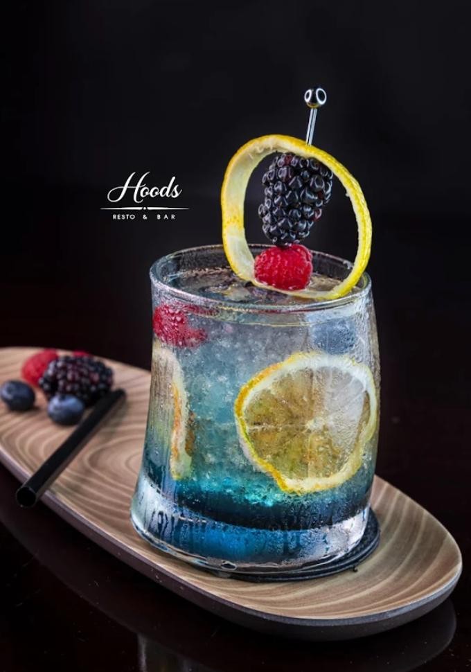 Hoods Resto & Bar