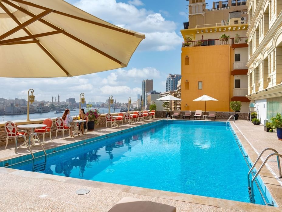 La Terrace Pool Lounge