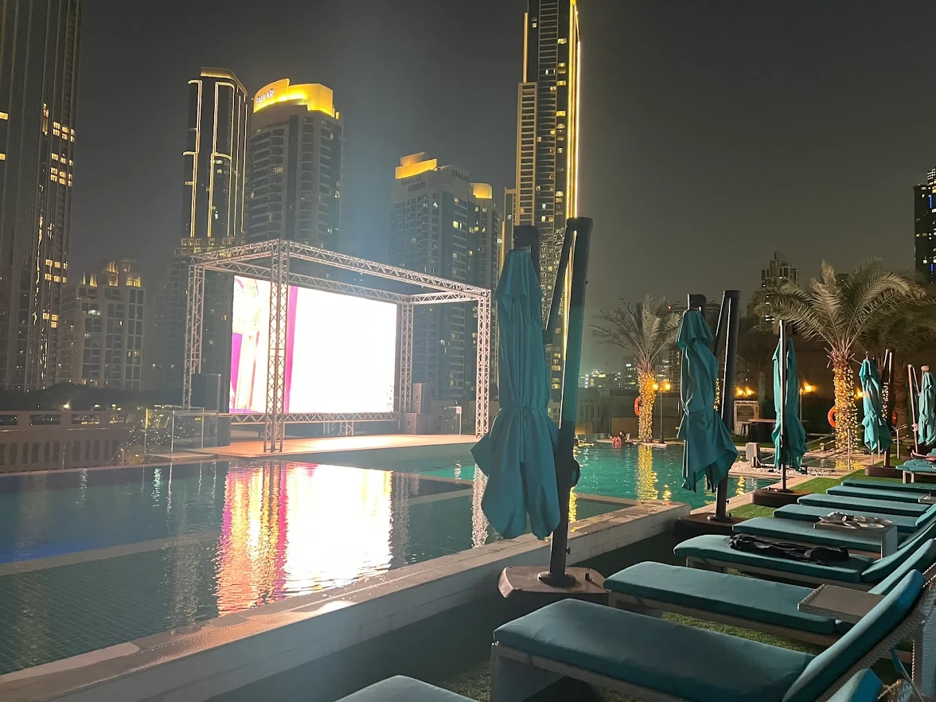 Mosaic Pool Lounge & Bar Downtown Dubai