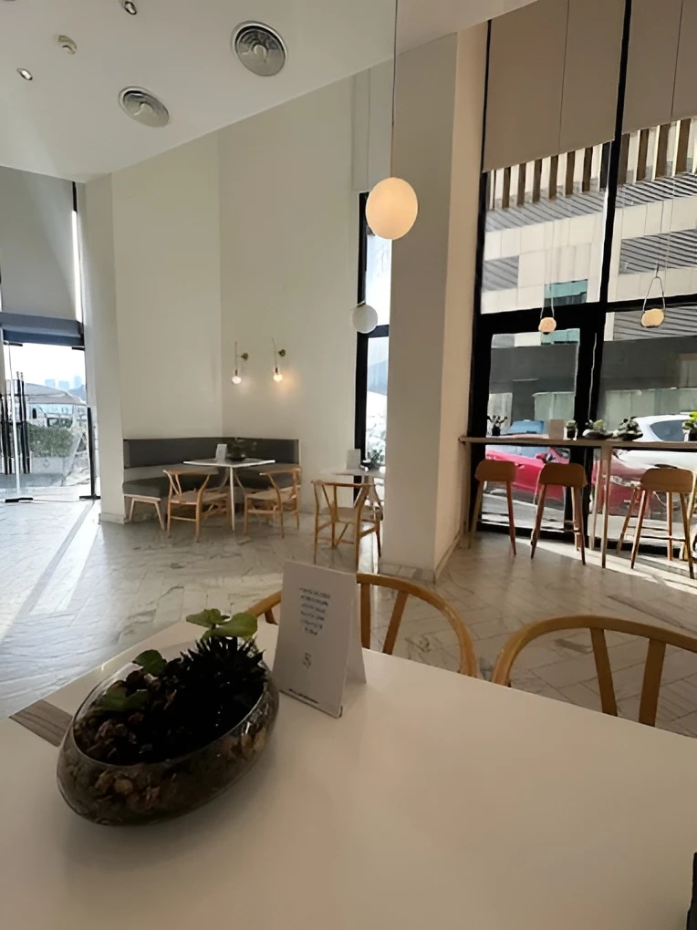 Fen Cafe & Restaurant Lagoon Majaz