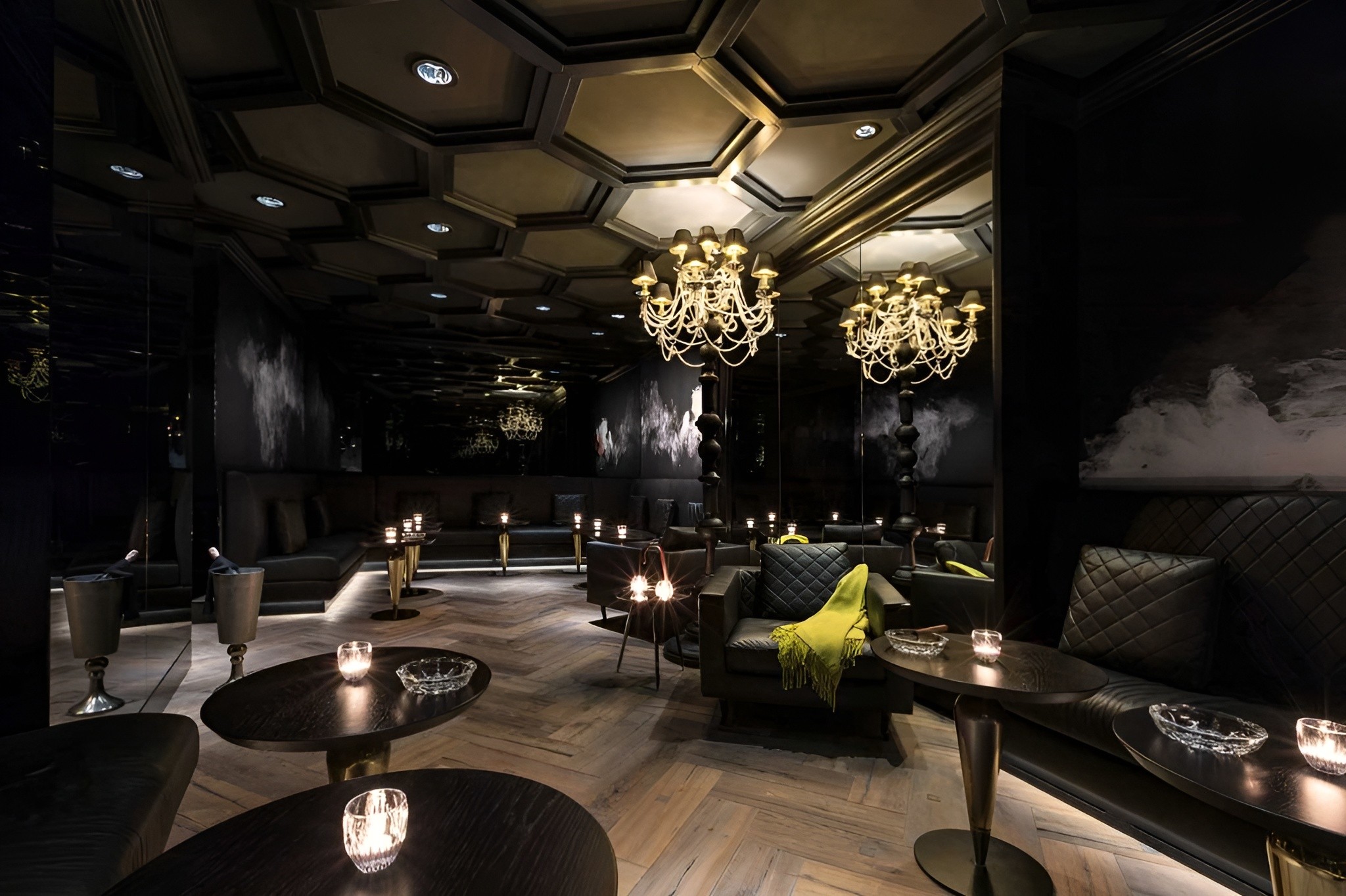 Smoke & Mirrors Doha