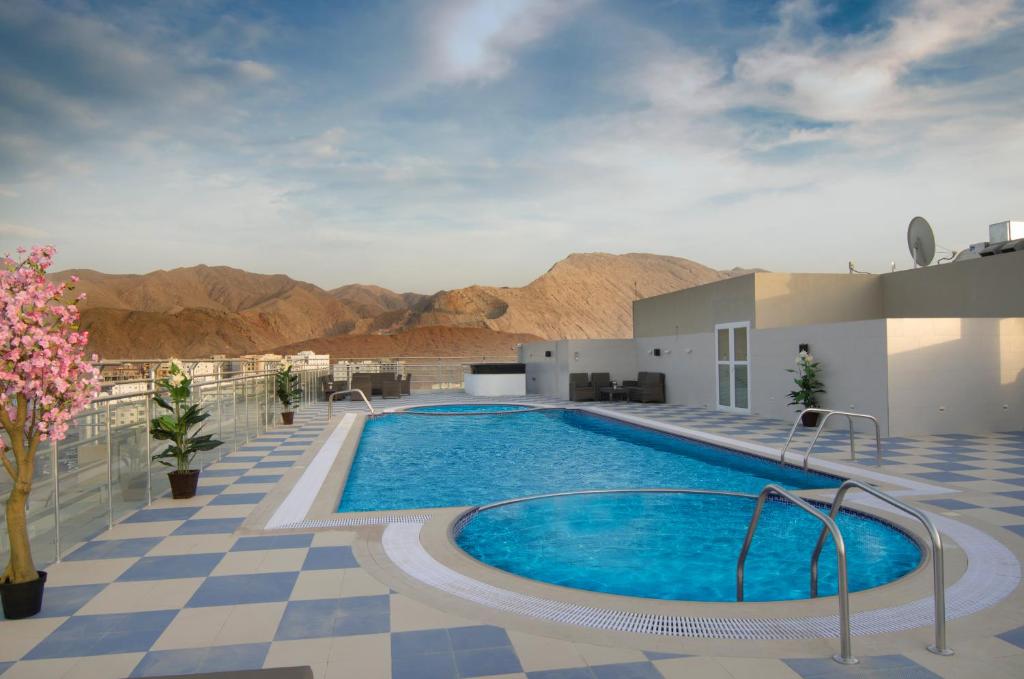 Al Murooj Muscat Grand Hotel