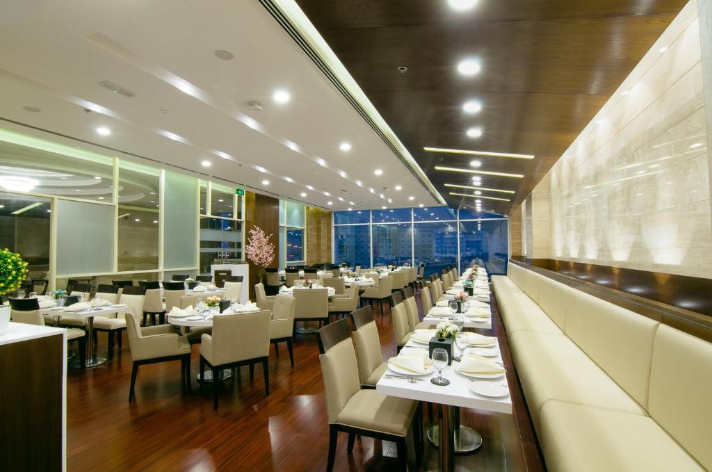 Al Murooj Muscat Grand Hotel