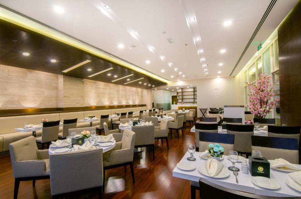 Al Murooj Muscat Grand Hotel