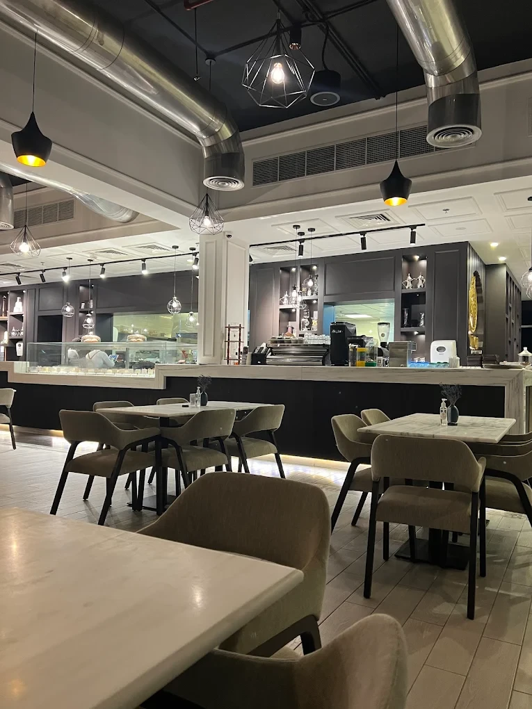 Cafe Du Roi Coffee & Resto Ras Al Khaimah
