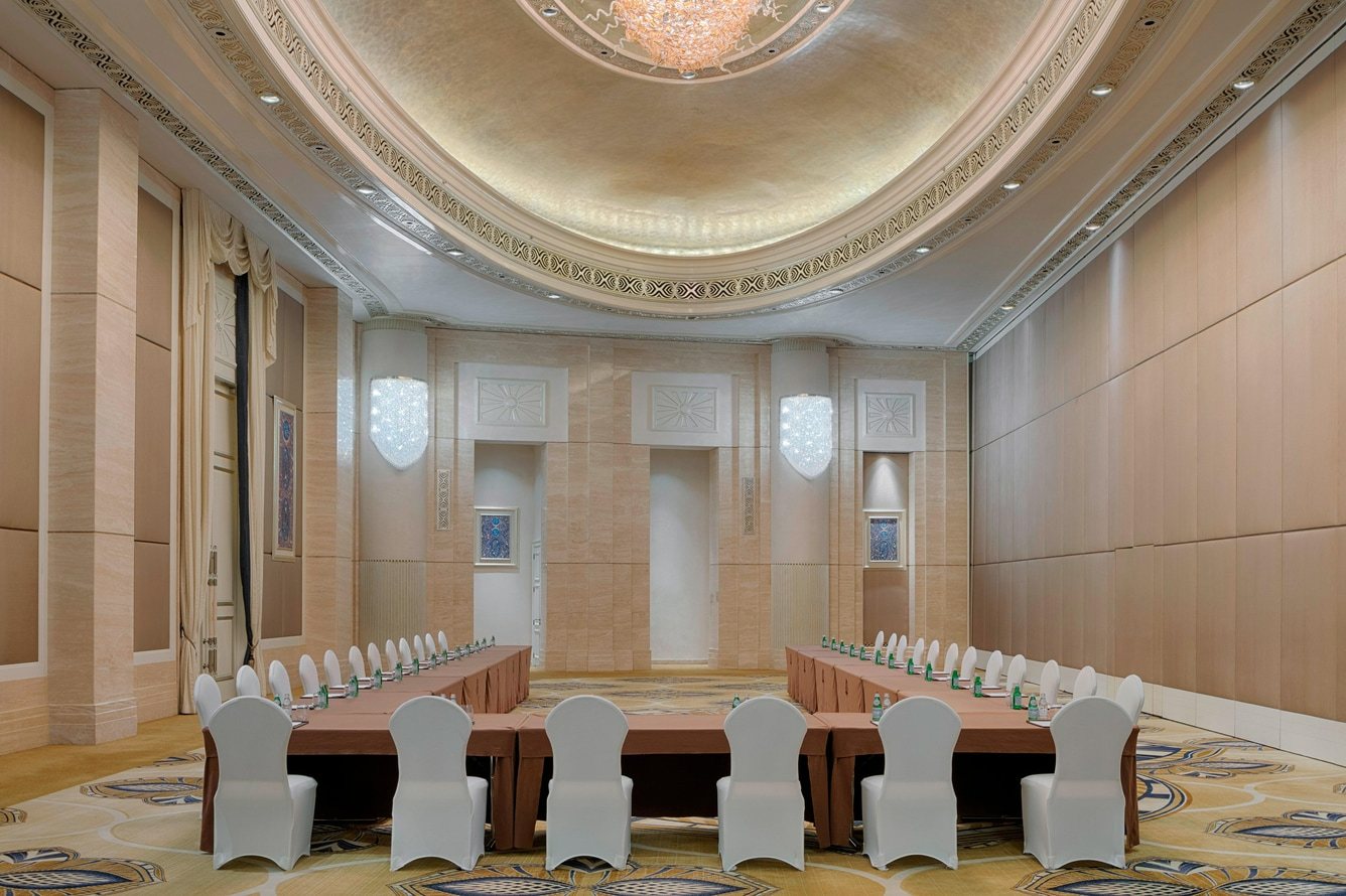 auhrx_ballroom_setup_1608_hor_cl