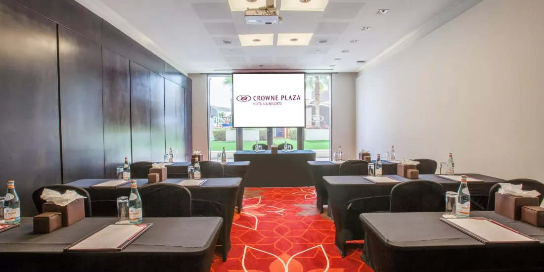 crowne_plaza_abu_dhabi_jammal