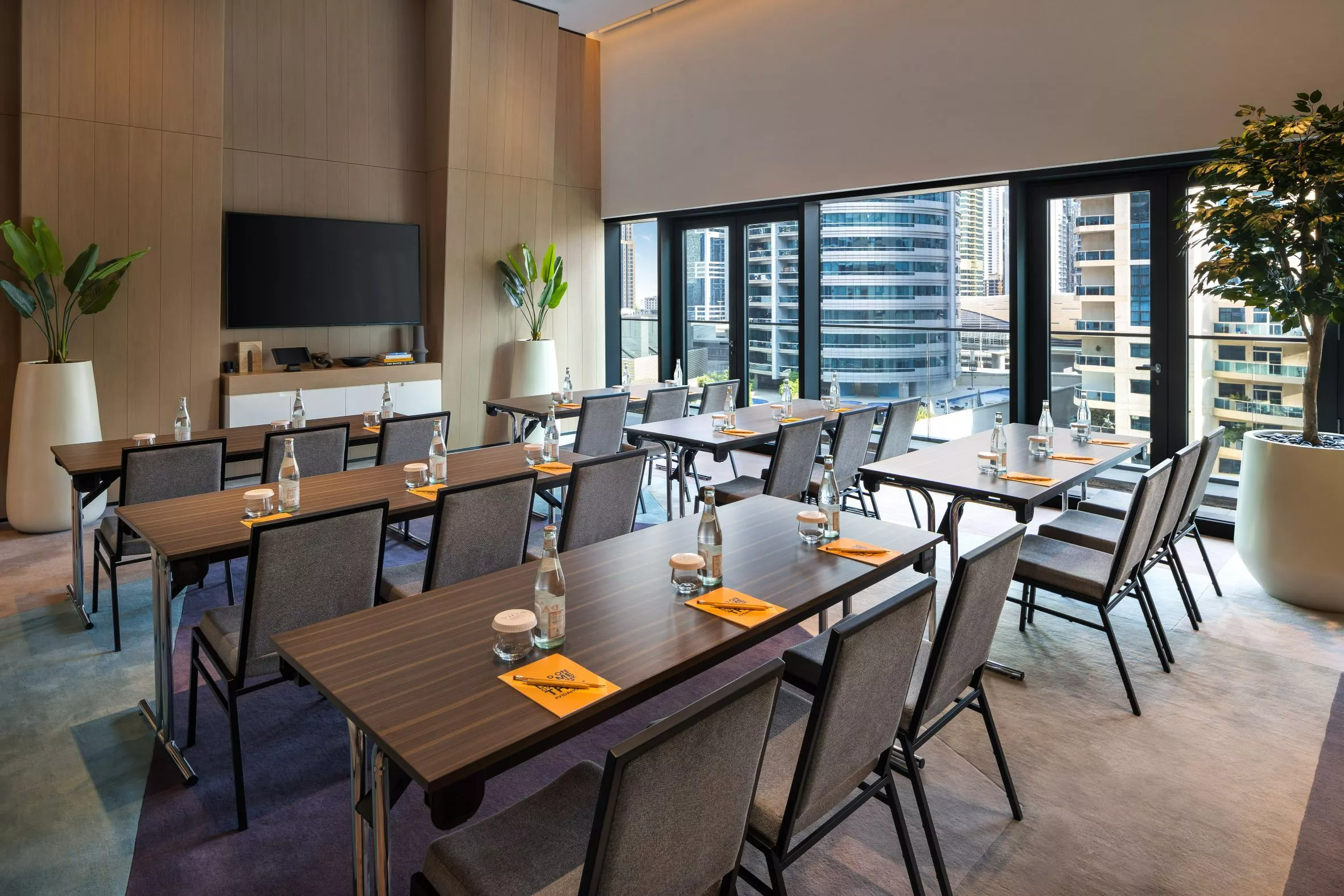 cruise_meeting_room_jpg