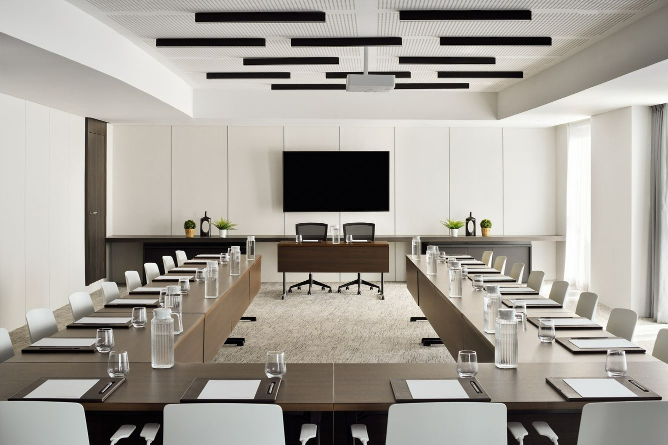 cy_dxbct_meeting_room_25279class