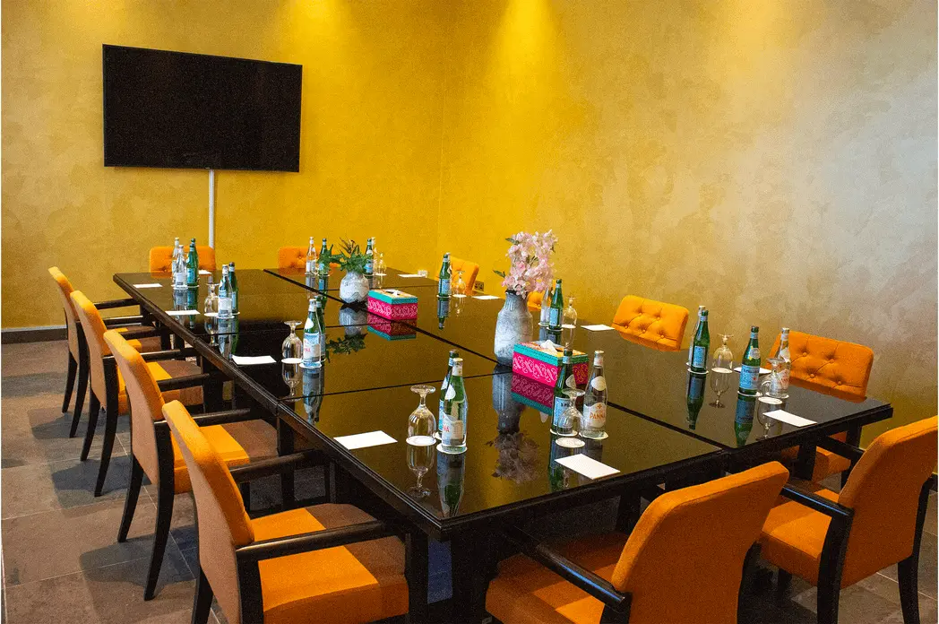 executive_meeting_room1