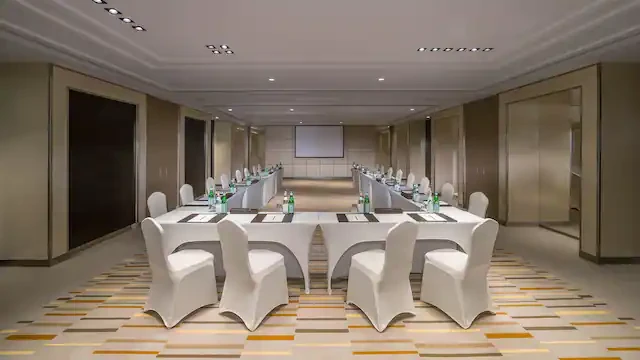 hyatt_regency_dubai_creek_heights_p091_meeting_room_u_shaped_16x9