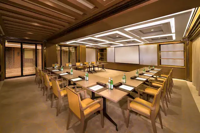hyatt_regency_dubai_creek_heights_p093_querubin_meeting_room