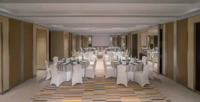 hyatt_regency_dubai_creek_heights_p094_shoudoun_meeting_room