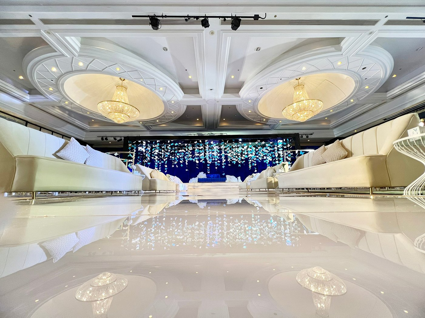 movenpick_grand_al_bustan_2