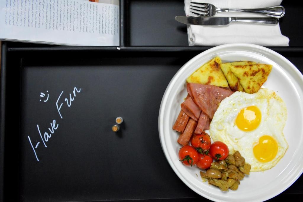 Radisson Blu Resort, Al Khobar Half Moon Bay Foods