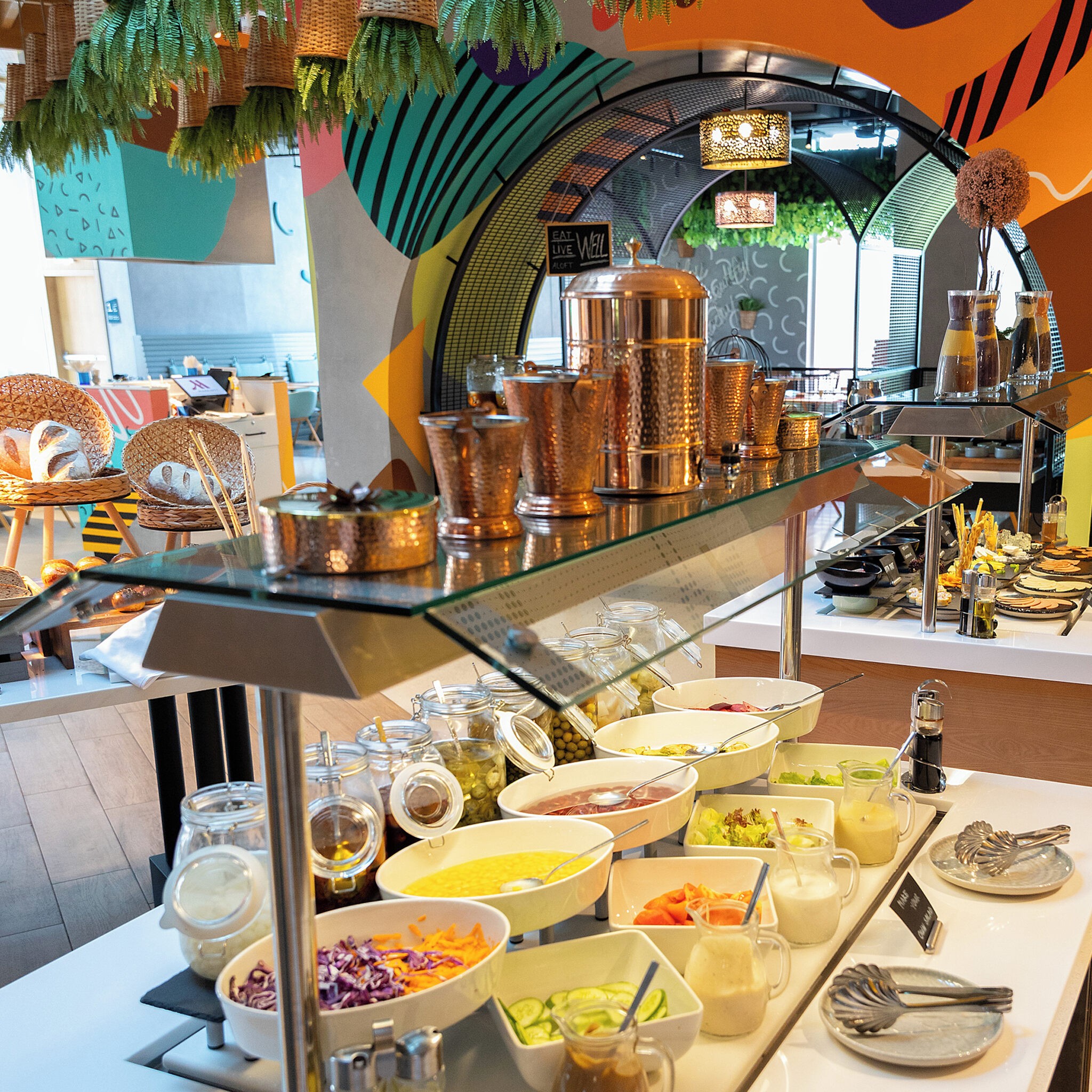 Food & Drinks