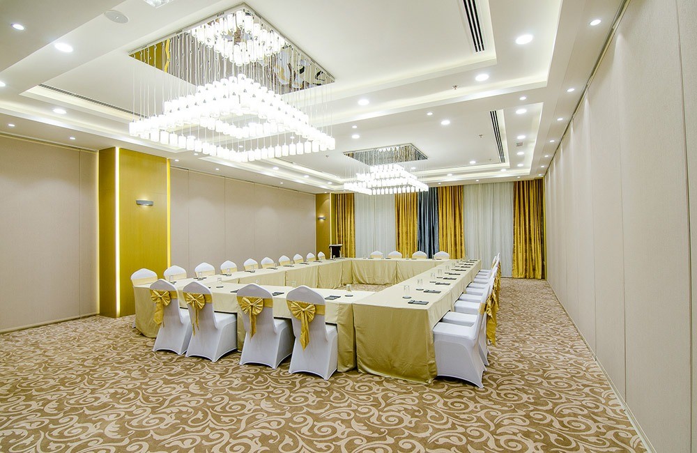 Al Murooj Grand Hotel