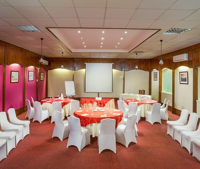 Al Falaj Hotel