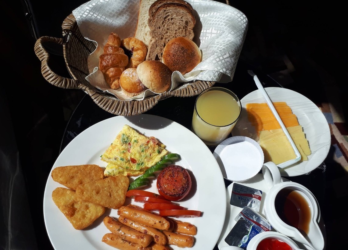 Food & Drinks