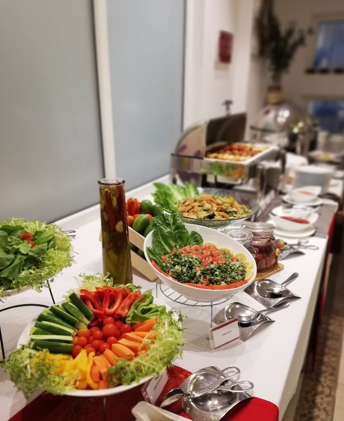 Food & Drinks