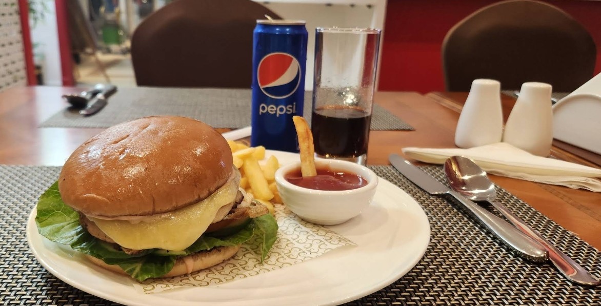 Food & Drinks