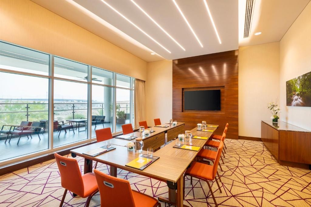 Crowne Plaza Muscat Ocec An IHG Hotel