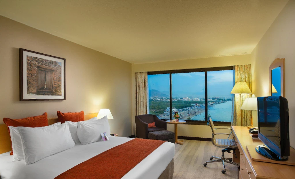 Crowne Plaza Muscat By IHG