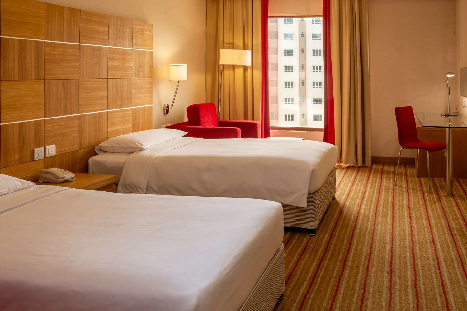 Golden Tulip Muscat