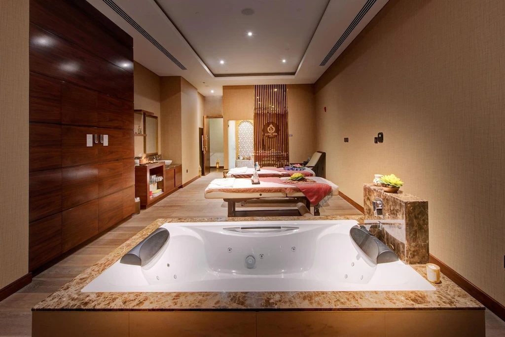 Crowne Plaza Muscat Ocec An IHG Hotel
