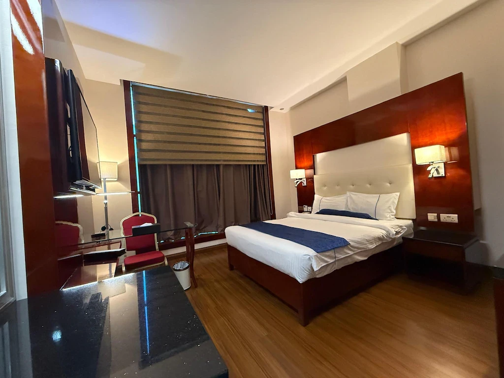 Golden Tulip Headington Ruwi