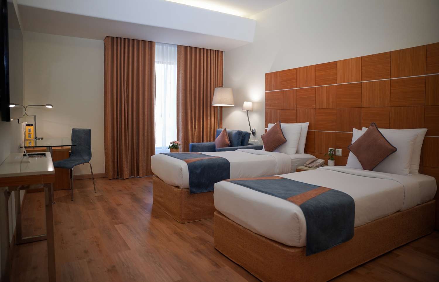 Golden Tulip Muscat