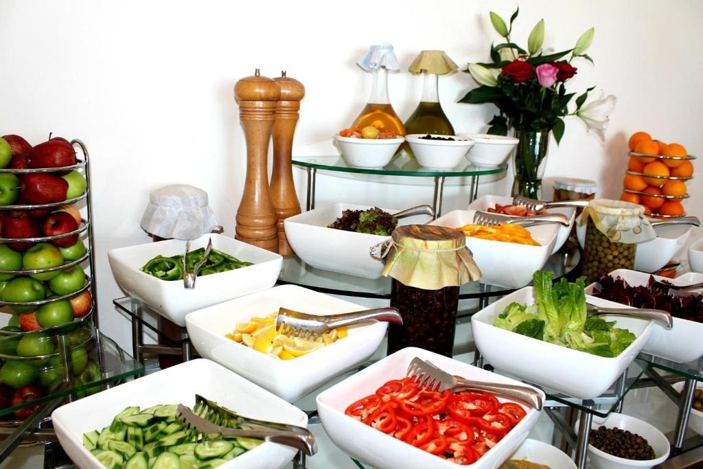 Food & Drinks