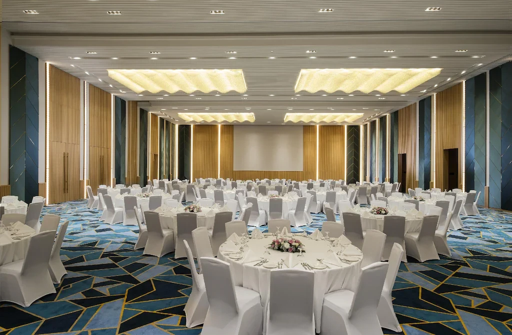 Maani Muscat Hotel  Suites Oman Boulevard Mall