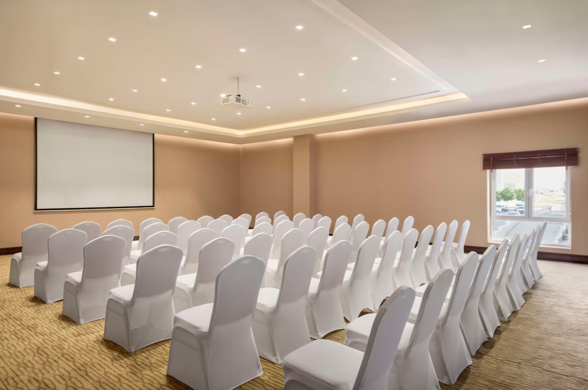 Radisson Hotel Muscat Panorama
