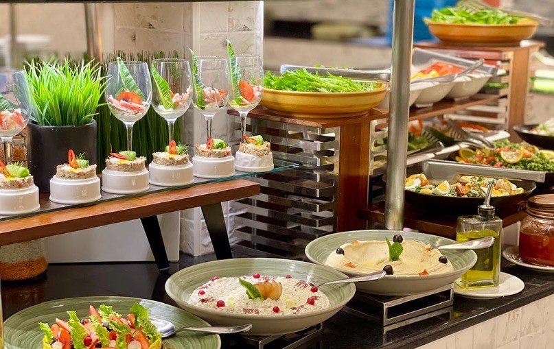 Food & Drinks