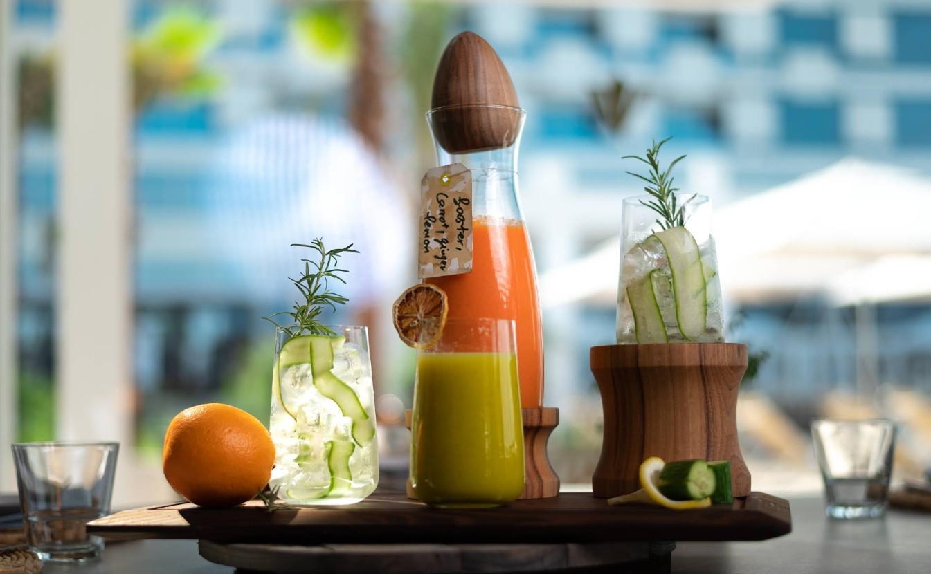 Food & Drinks