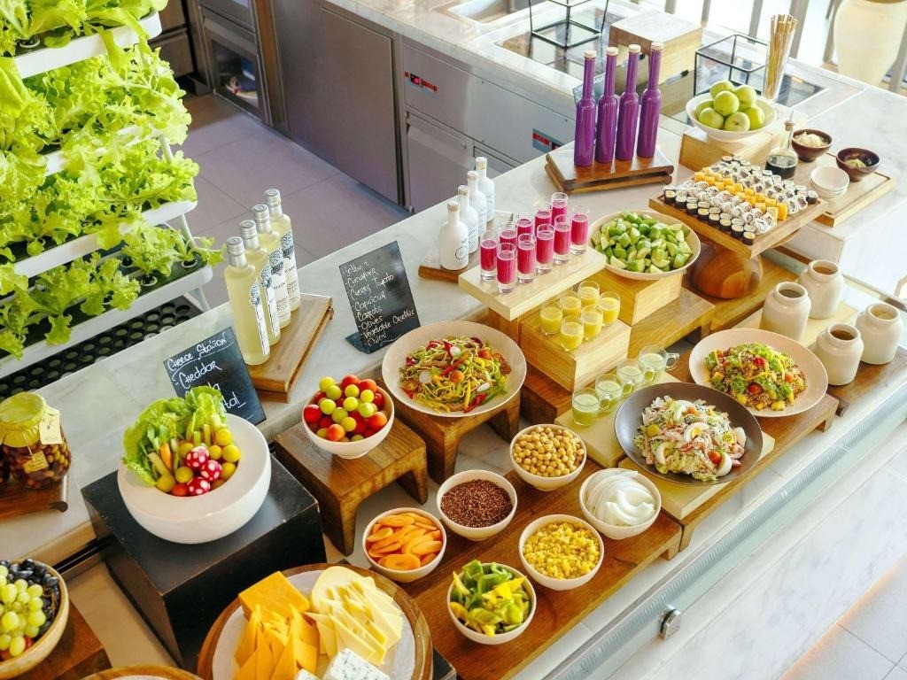 Food & Drinks
