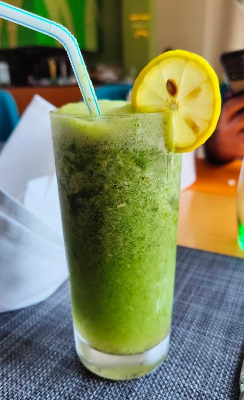 Food & Drinks