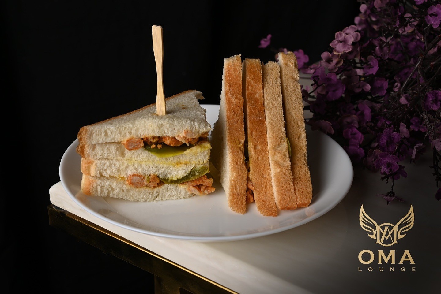 OMA Cafe Lounge Madinah Al Jamawat